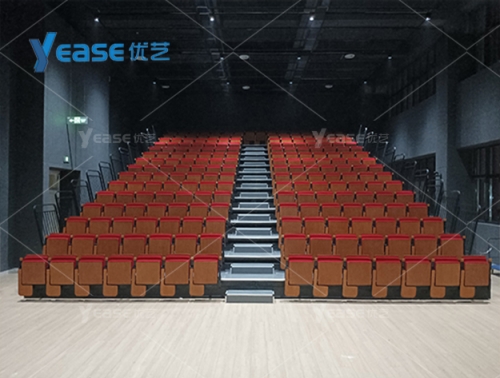 北京師范大學(xué)淮南實(shí)驗(yàn)學(xué)校多功能廳